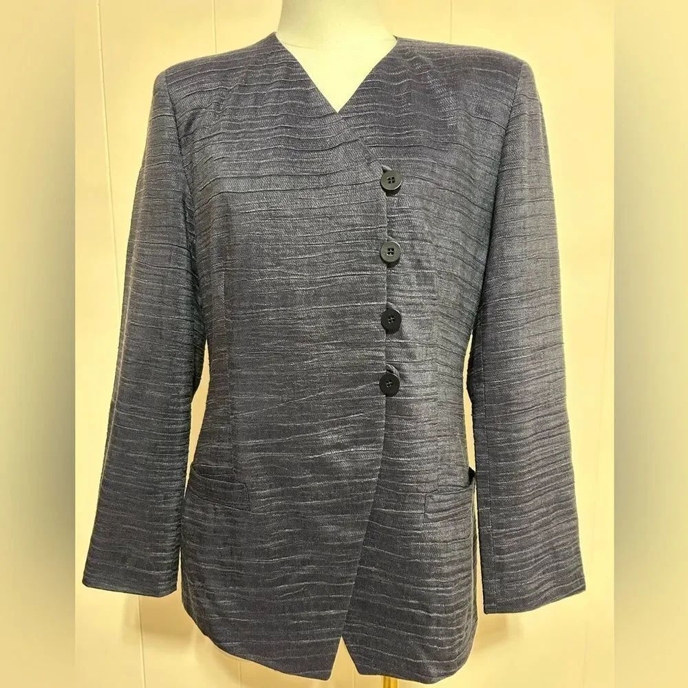 Vintage Giorgio Armani Women's Textured Navy Button-Front Coat Jacket size 8